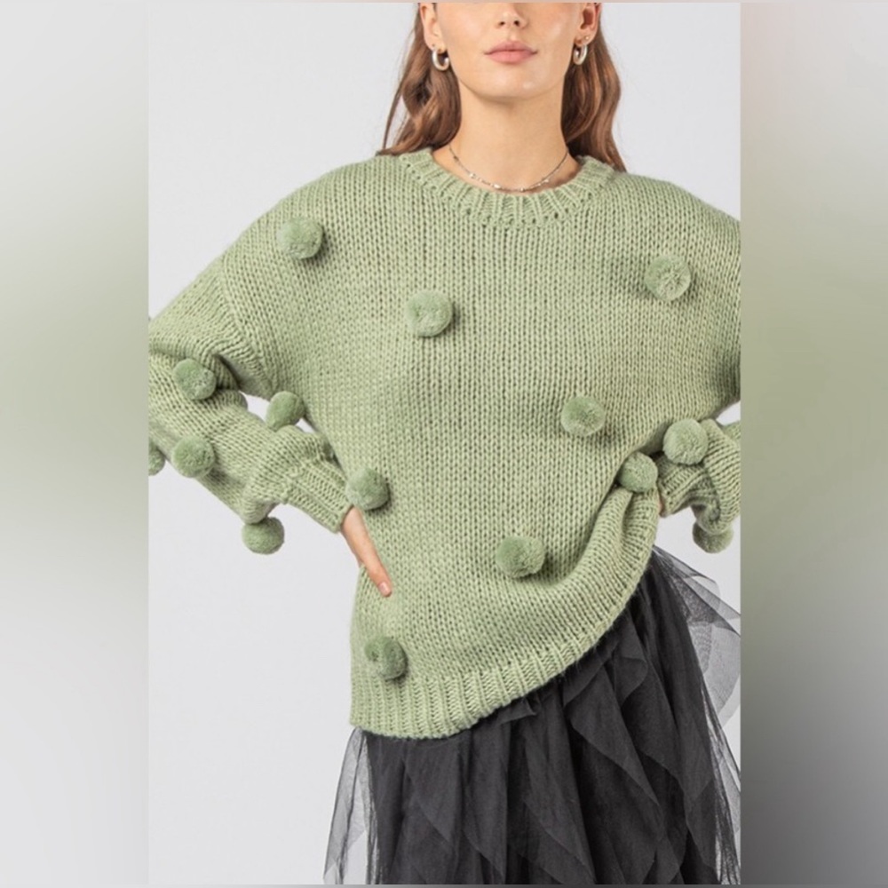 NWT Women’s Pom Pom Knit Oversized Sweater Beautiful Sage / Green Color - Picture 3 of 6